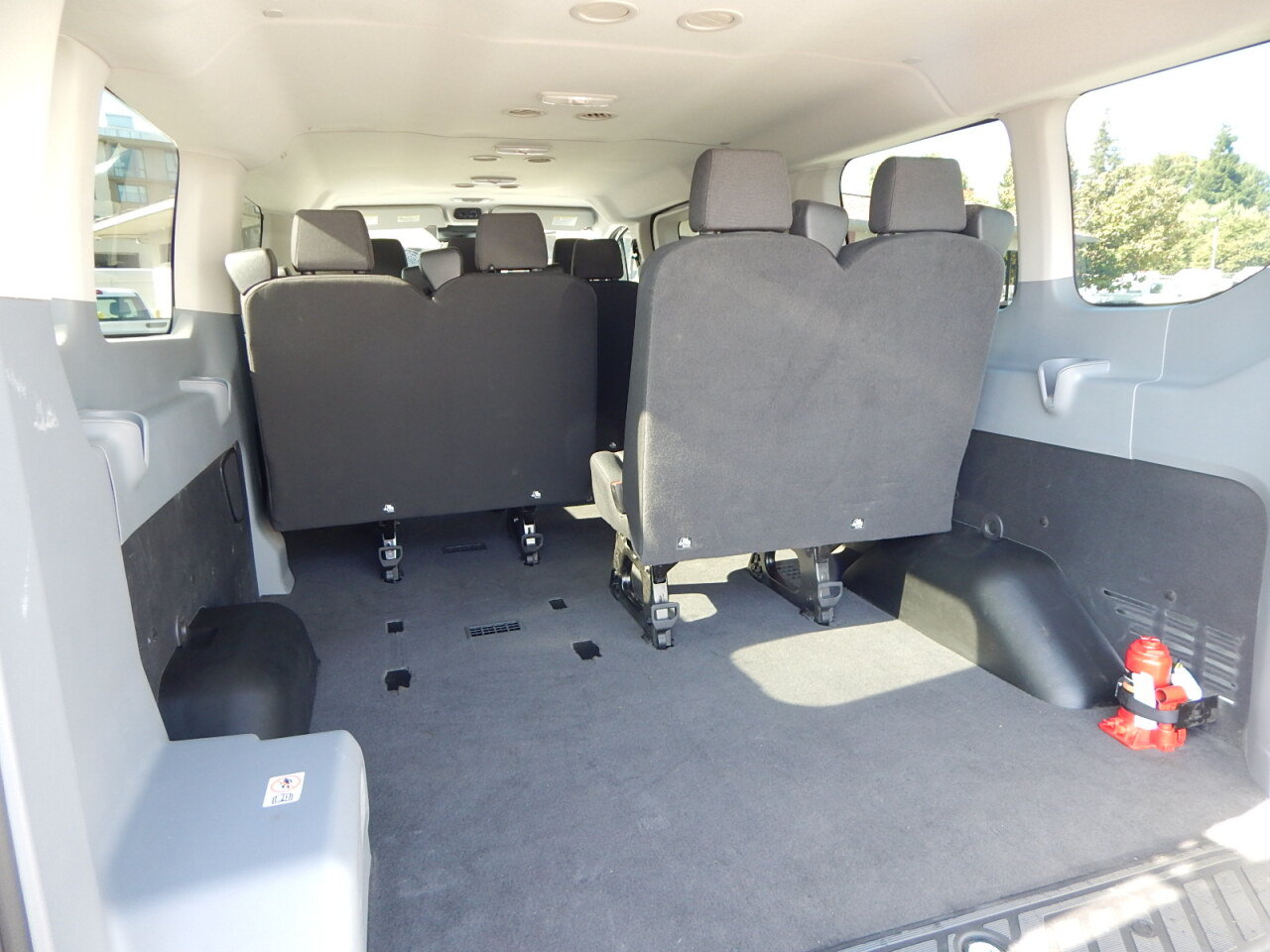 Used 2018 Ford Transit 350 XL RWD image 4