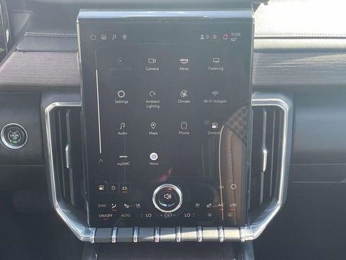 Certified 2024 GMC Acadia Denali image 21