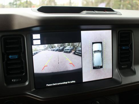 Used 2022 Ford Bronco Outer Banks image 27