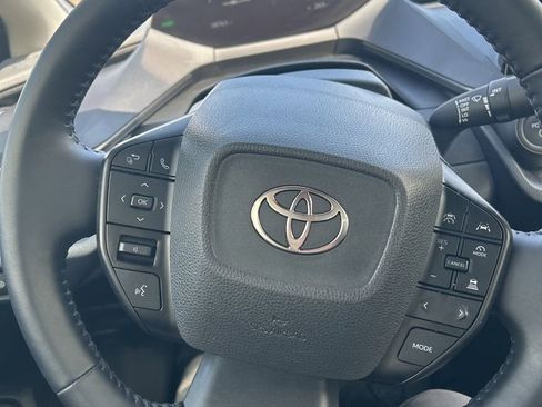 Used 2024 Toyota Prius LE image 18