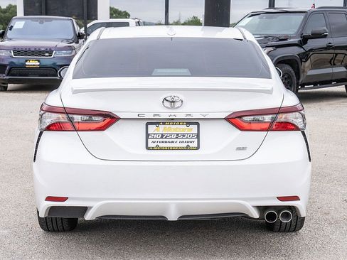 Used 2021 Toyota Camry SE FWD image 6