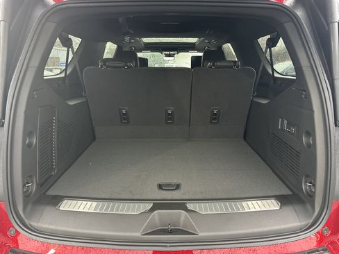 New 2026 Chevrolet Suburban Premier RWD image 20