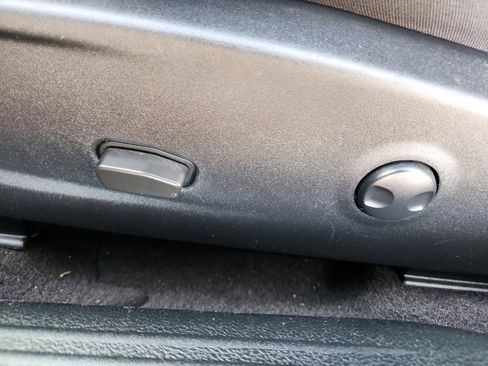 Used 2022 Dodge Challenger GT image 11