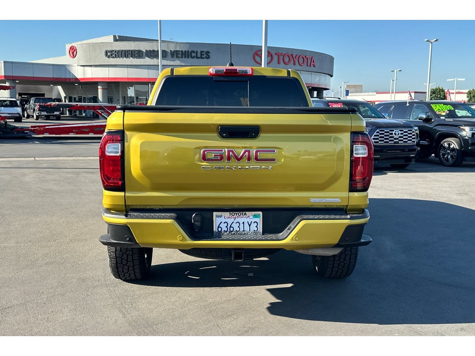 Used 2023 GMC Canyon Elevation w/ Elevation Premium Package RWD image 5