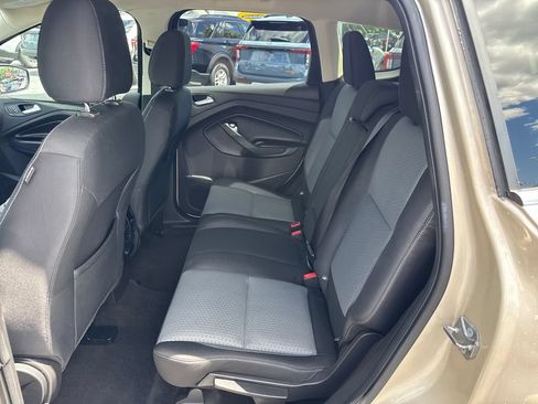 Used 2017 Ford Escape SE FWD image 14