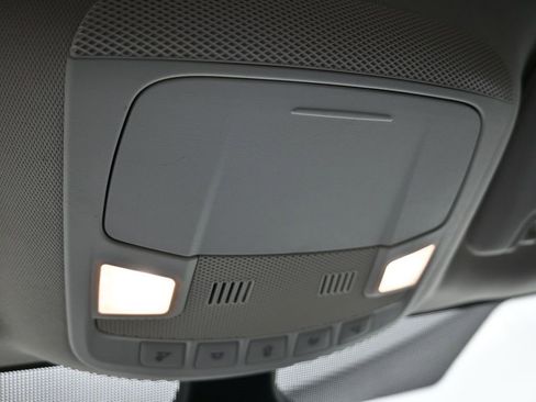 Certified 2022 Ford Edge SE w/ Black Appearance Package image 17