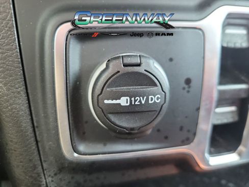 Used 2023 Jeep Gladiator Sport S image 20