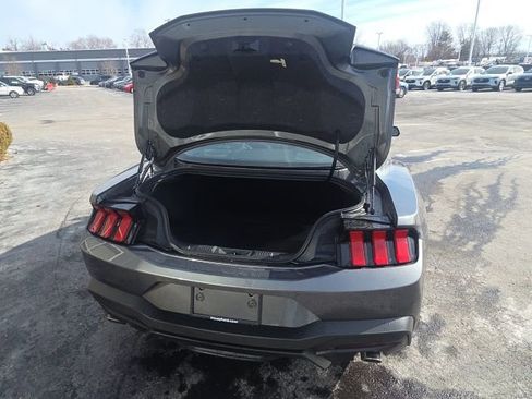 Used 2025 Ford Mustang Premium image 10