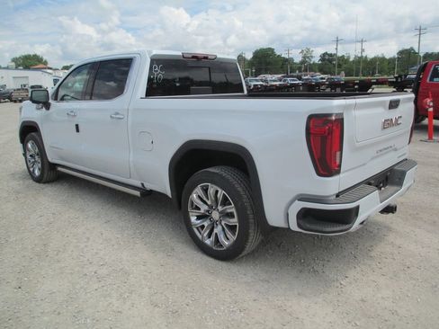 New 2026 GMC Sierra 1500 Denali w/ Denali Reserve Package AWD/4WD image 10