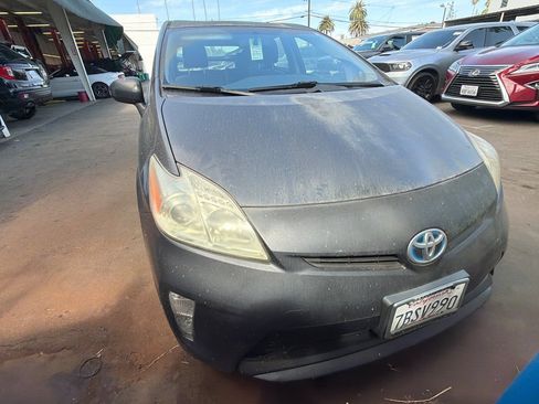 Used 2013 Toyota Prius Three FWD image 2