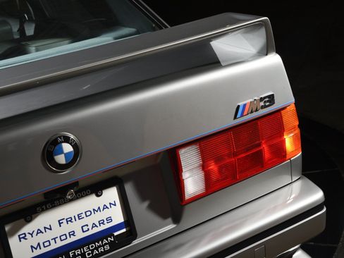 Used 1988 BMW M3 Coupe RWD image 17