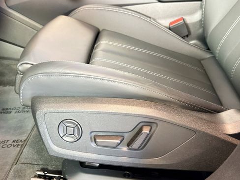 Used 2025 Audi A6 e-tron Prestige w/ Black Warm Weather Package image 16