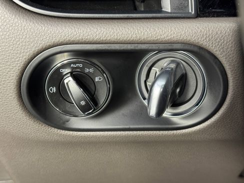 Used 2023 Porsche Macan image 19