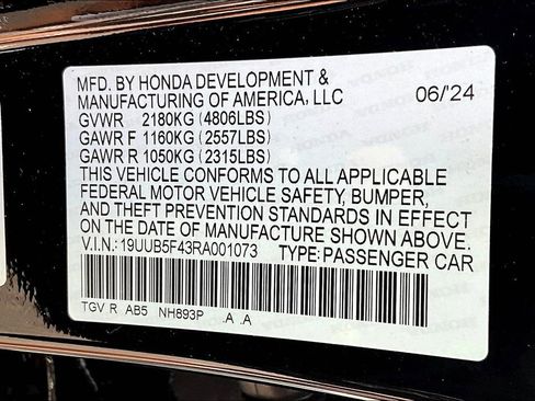 Used 2024 Acura TLX w/ Technology Package image 27