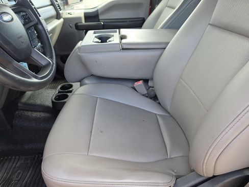 Used 2019 Ford F250 XL w/ Power Equipment Group RWD image 13