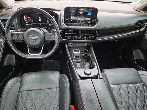 Used 2022 Nissan Rogue Platinum w/ Head-Up Display Package image 11