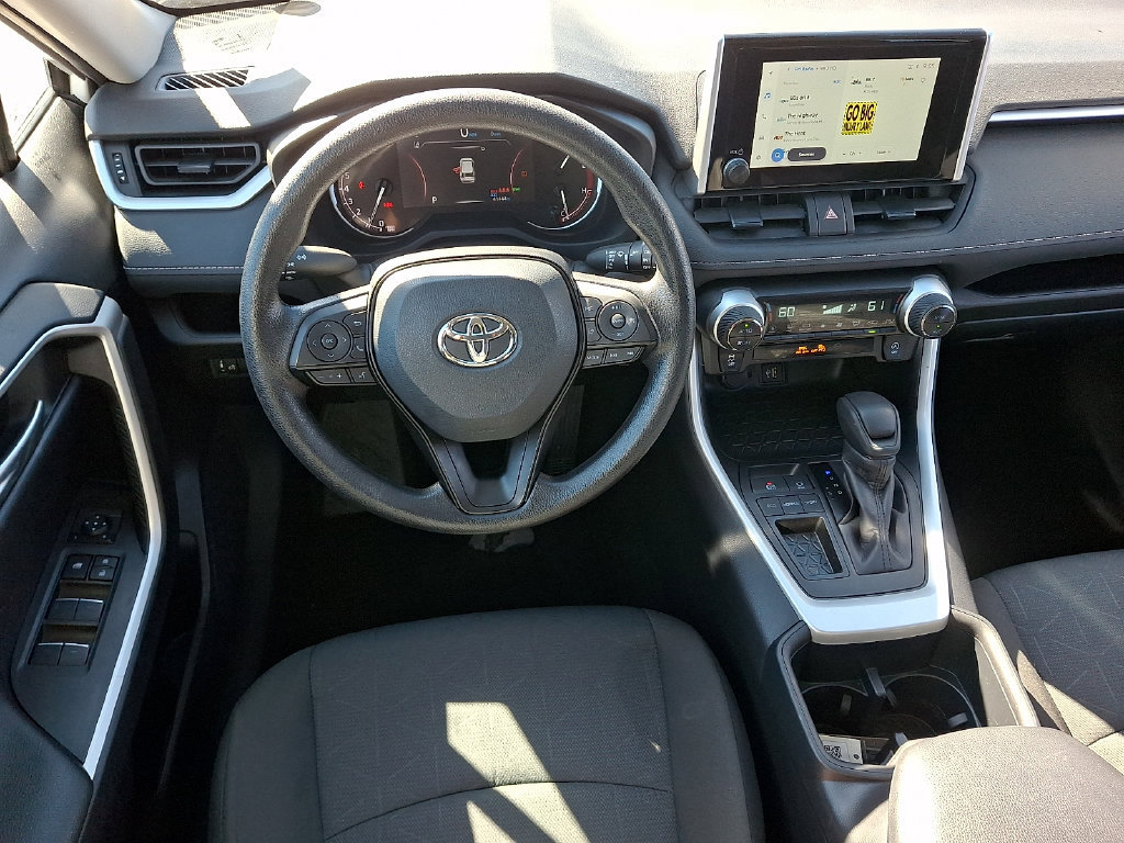 Used 2025 Toyota RAV4 XLE FWD image 11