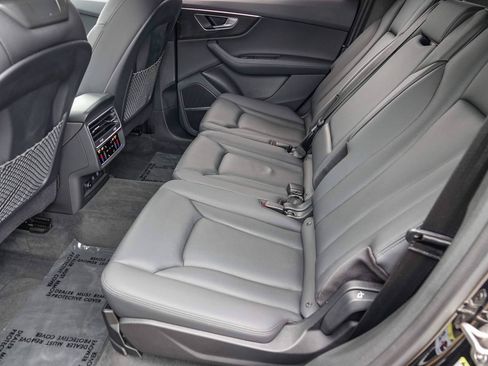Used 2021 Audi Q7 3.0T Prestige image 17