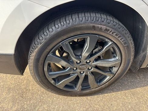 Used 2022 Chevrolet Equinox RS w/ RS Leather Package image 7