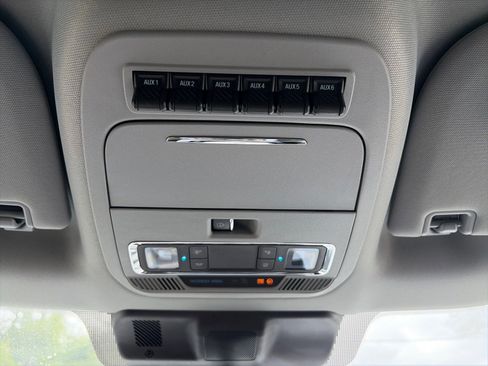 Used 2024 Ford F350 Lariat w/ Lariat Ultimate Package AWD/4WD image 35