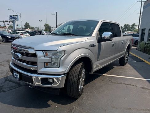 Used 2017 Ford F150 Lariat w/ Equipment Group 502A Luxury AWD/4WD image 3