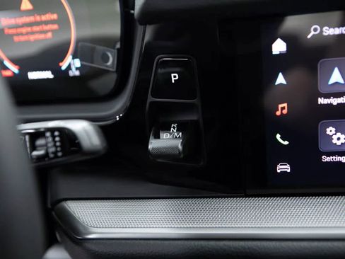 Certified 2025 Porsche Cayenne Coupe image 27