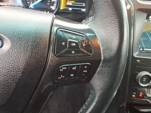 Used 2019 Ford Explorer XLT w/ Equipment Group 202A image 19