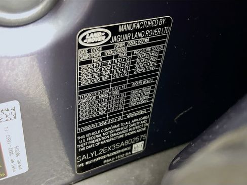 Used 2025 Land Rover Range Rover Velar Dynamic SE image 33