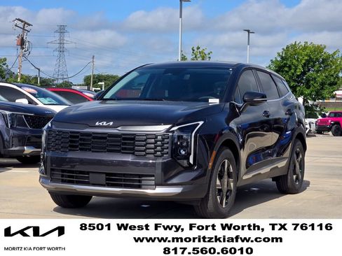 New 2026 Kia Sportage LX FWD image 2
