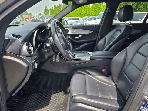Used 2021 Mercedes-Benz GLC 300 4MATIC image 19