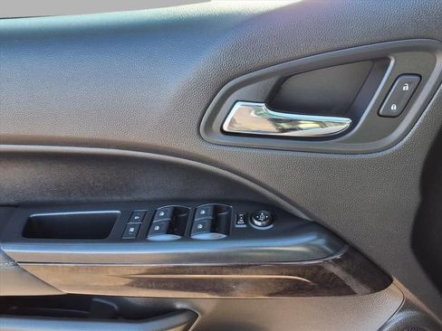 Used 2016 GMC Canyon SLT w/ Driver Alert Package image 17