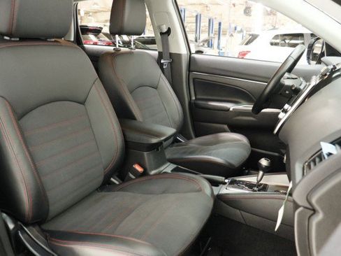 Used 2025 Mitsubishi Outlander Sport SE AWD/4WD image 22