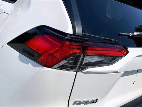Used 2021 Toyota RAV4 XLE Premium AWD/4WD image 26