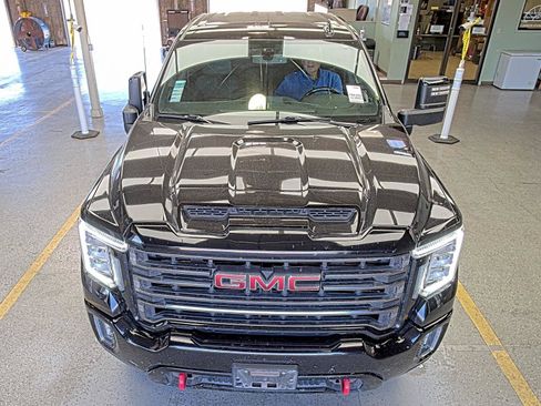 Used 2023 GMC Sierra 2500 AT4 image 6