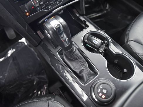 Used 2018 Ford Explorer XLT w/ Equipment Group 202A image 24