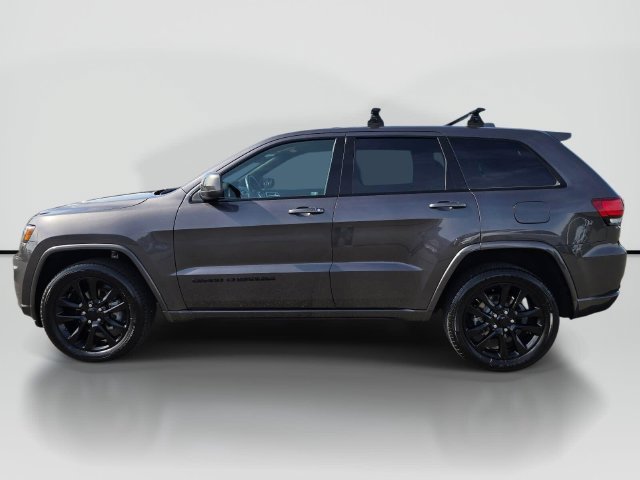Used 2018 Jeep Grand Cherokee Altitude AWD/4WD image 2