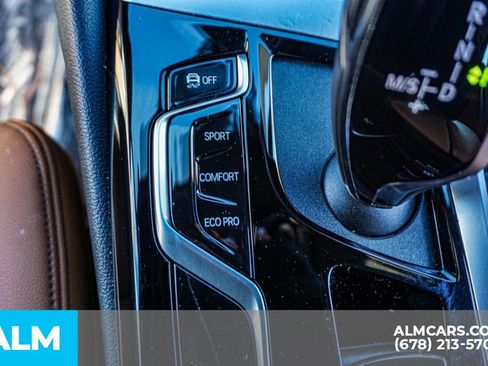 Used 2023 BMW 530i xDrive w/ Premium Package image 44