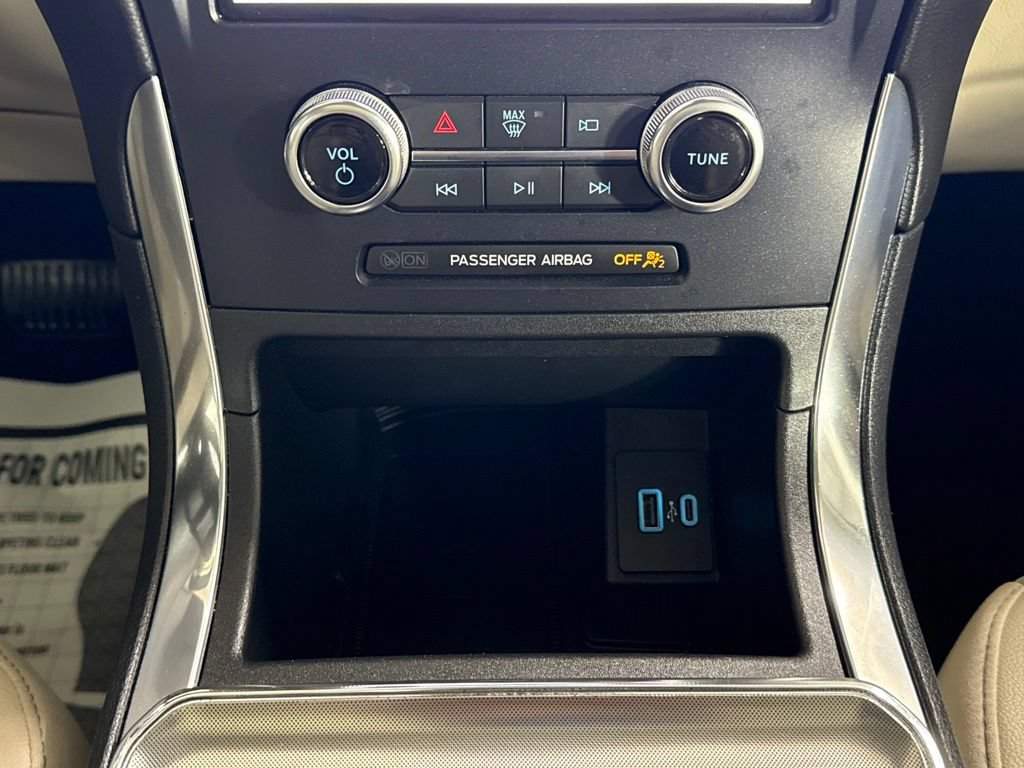 Used 2024 Ford Edge Titanium w/ Equipment Group 301A AWD/4WD image 30