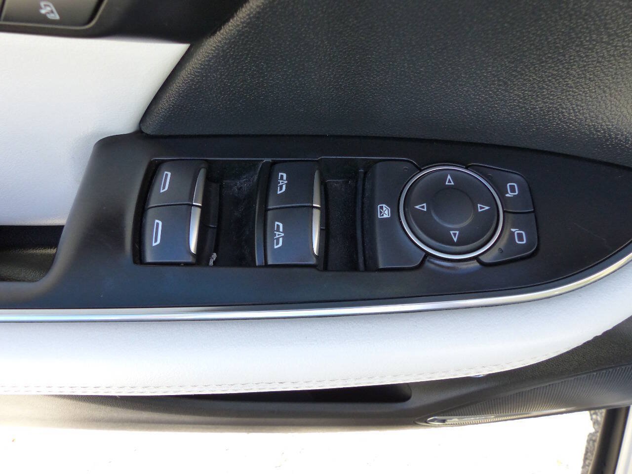 Used 2025 Buick Envision Avenir AWD/4WD image 21
