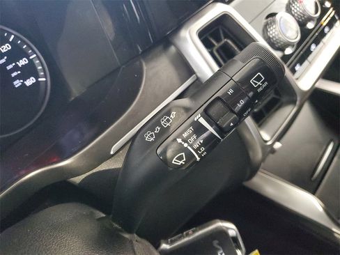 Used 2022 Kia Sorento LX image 25