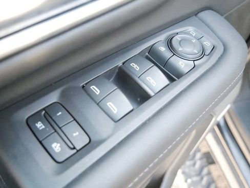 Used 2023 Chevrolet Tahoe Z71 w/ Luxury Package image 15