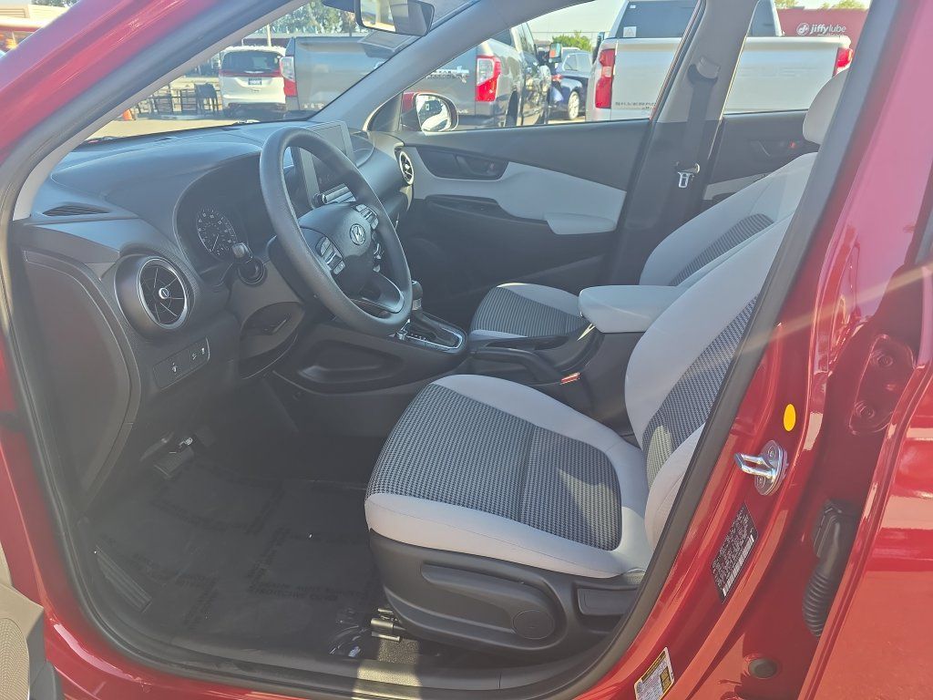 Used 2023 Hyundai Kona SE AWD/4WD image 9