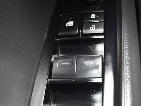 Used 2025 Toyota Camry LE FWD image 27