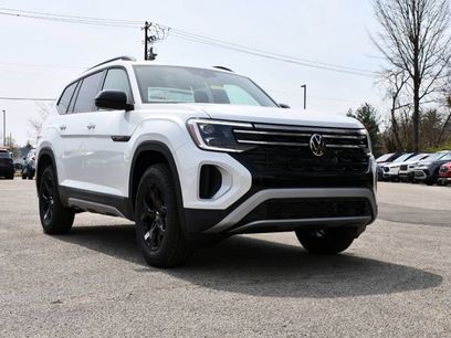 New 2026 Volkswagen Atlas Peak Edition