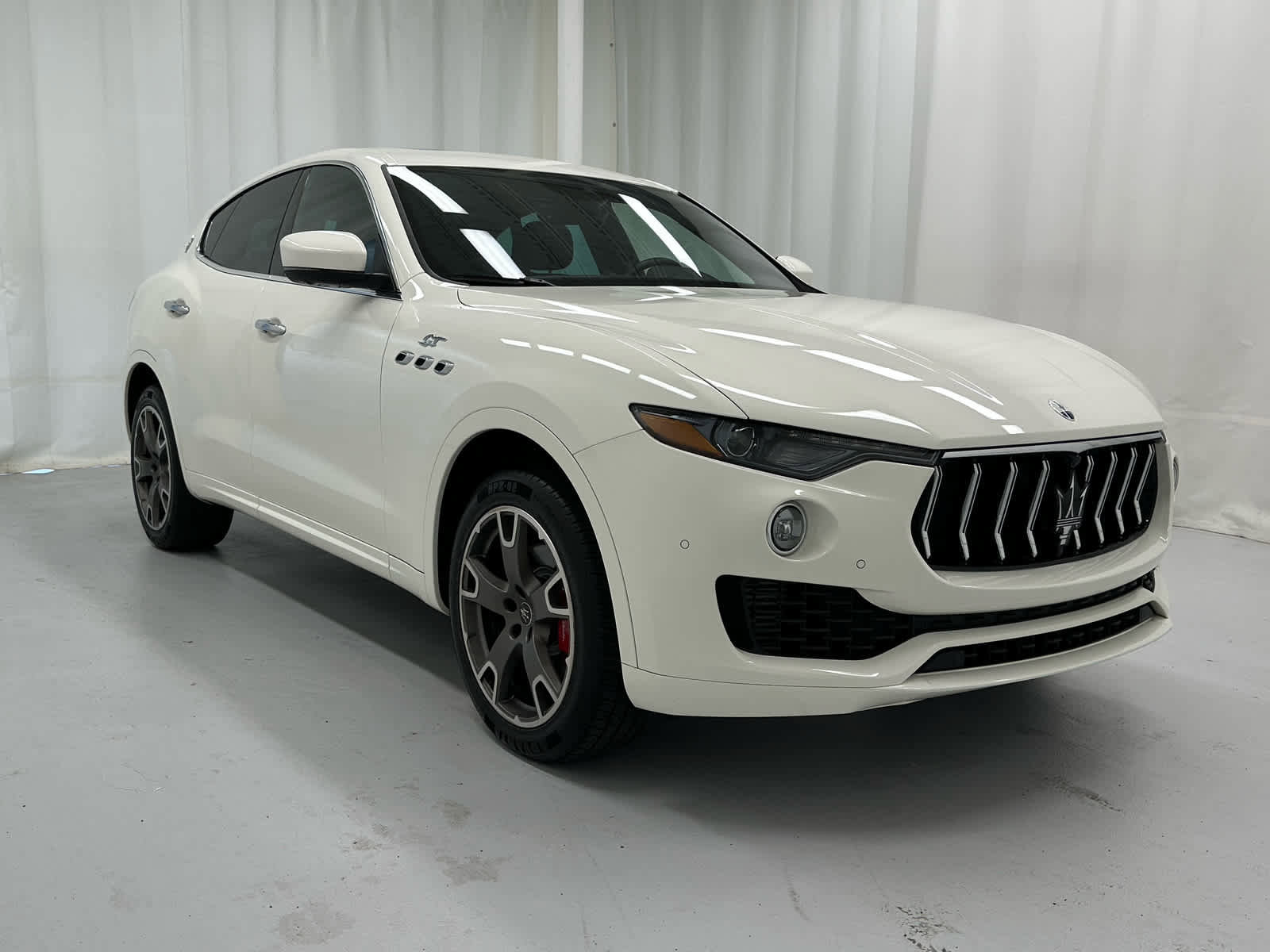 Used 2023 Maserati Levante GT AWD/4WD image 2