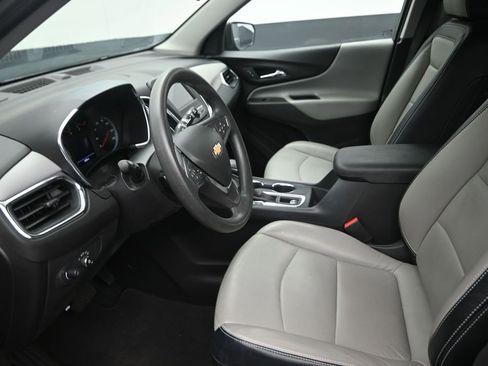 Used 2024 Chevrolet Equinox LS w/ Driver Confidence II Package FWD image 11