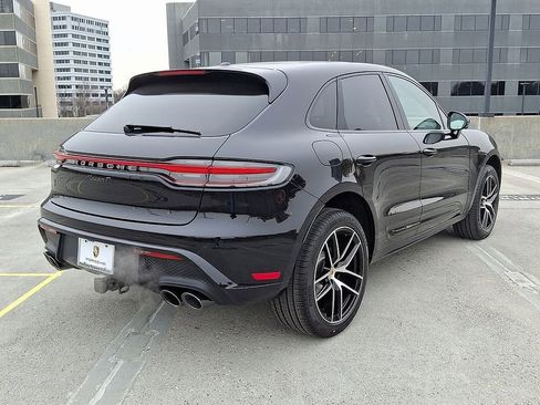 Used 2025 Porsche Macan image 8