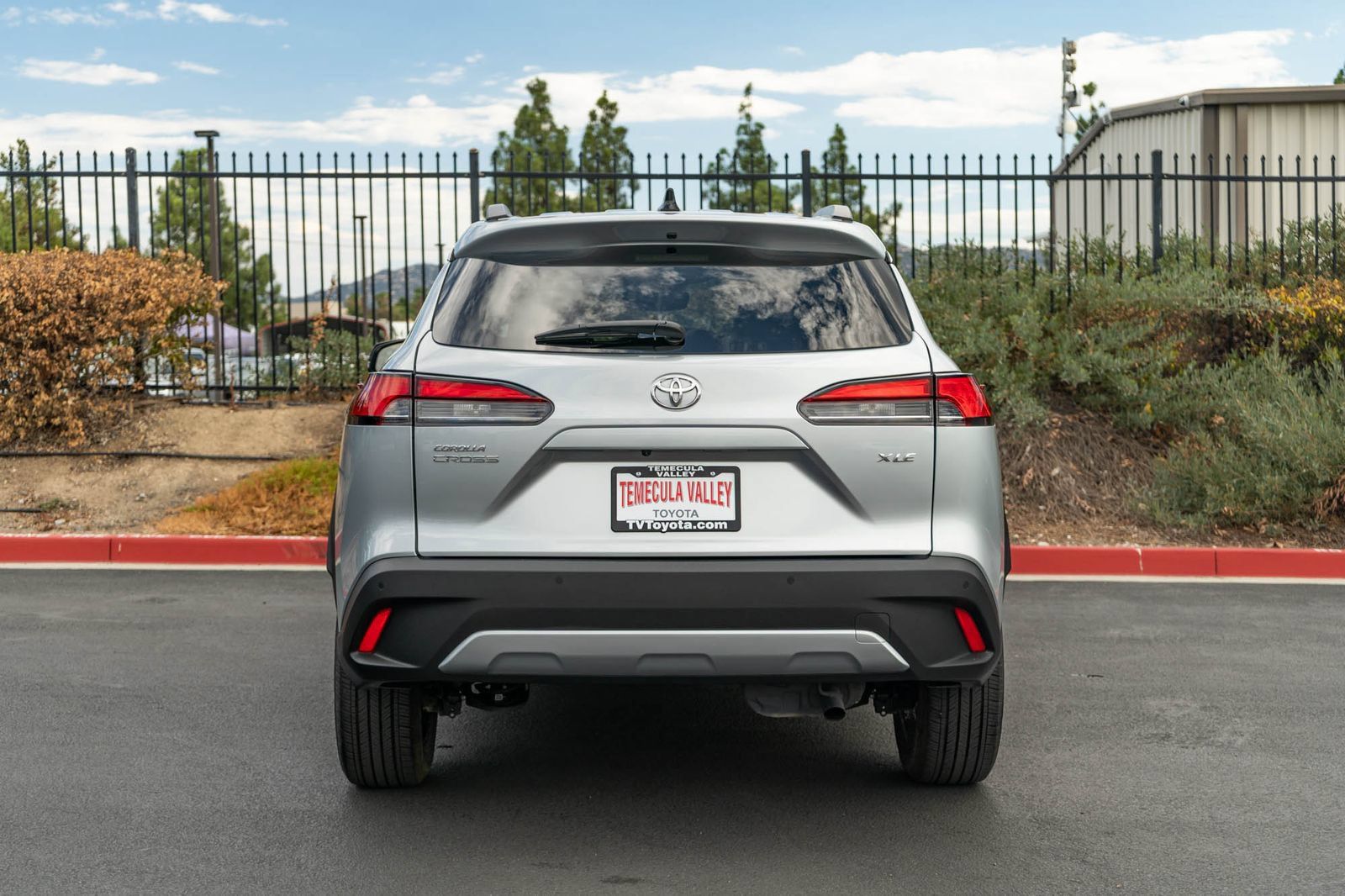 Certified 2025 Toyota Corolla Cross XLE FWD image 8