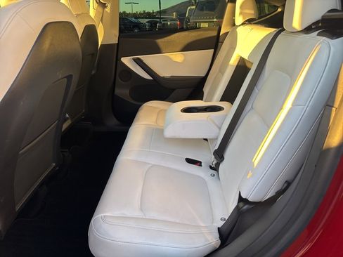 Used 2021 Tesla Model Y Performance image 15