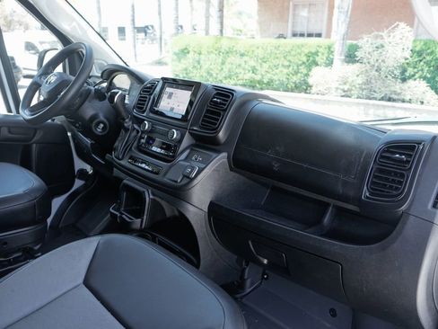 Used 2025 RAM ProMaster 2500 w/ Convenience Group FWD image 33